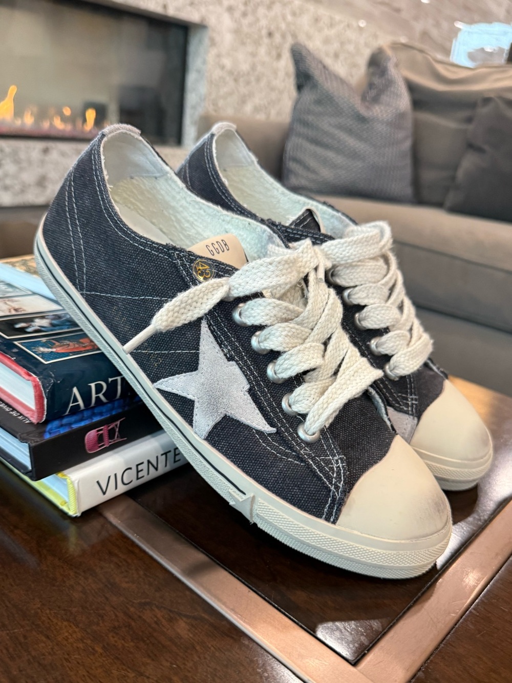 Navy Golden Goose V-Star knock-off Sneakers.  Men's size 10 / EU 43. New